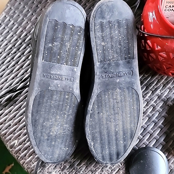 Black suede Balenciaga shoes - Picture 2 of 8